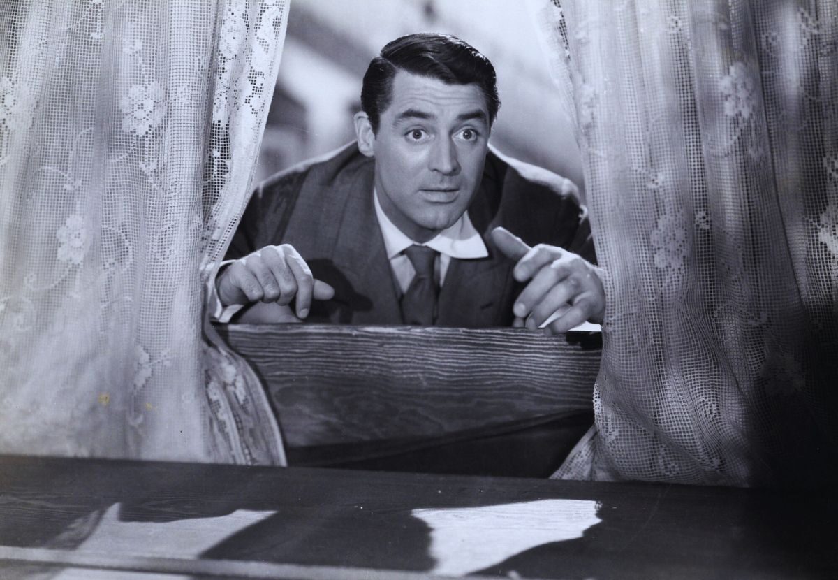 Movie NUrture:आर्सेनिक एंड ओल्ड लेस (1944)