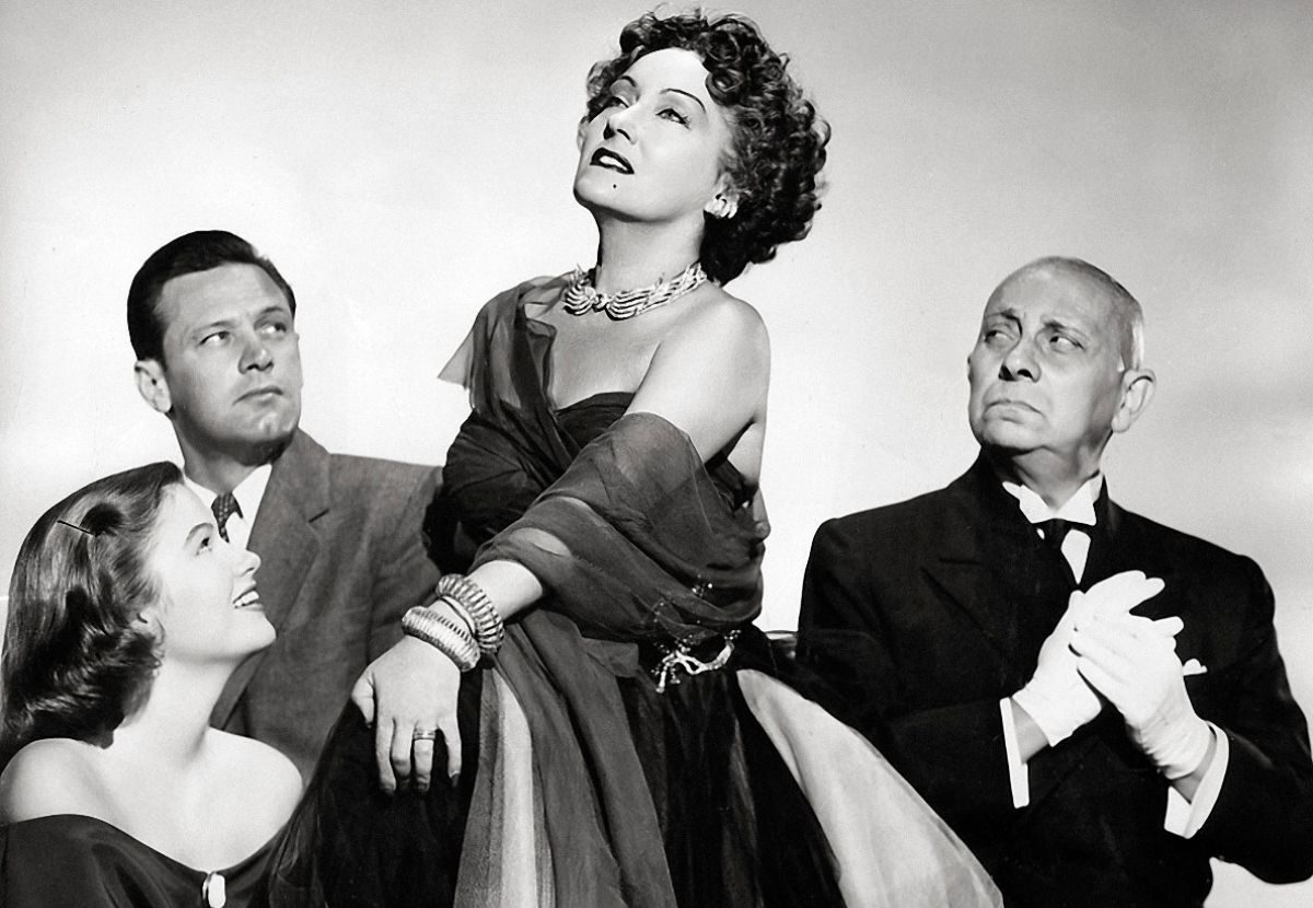 MOvie Nurture:सनसेट बुलेवार्ड